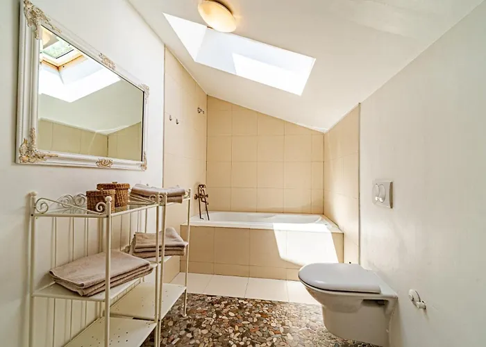 By Guide Trstenik (Dubrovnik-Neretva)